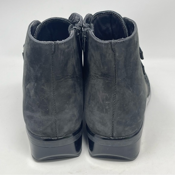 NAOT Calima Ankle Boots Womens 8 Black Crackled Leather 3 Buckle Straps Side Zip - Picture 10 of 13